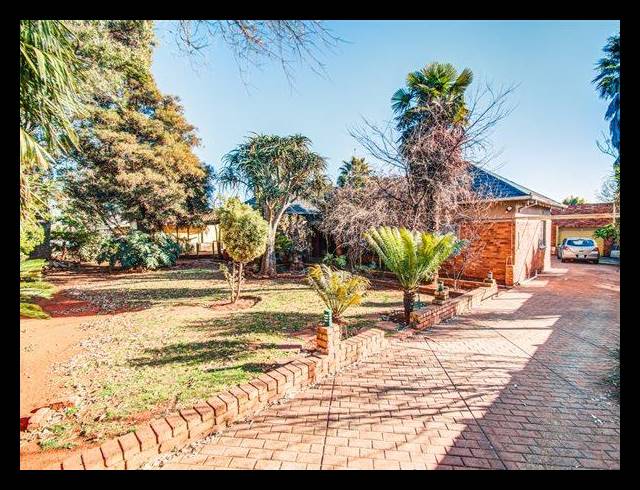3 BEDROOM HOUSE FOR SALE IN RHODESFIELD